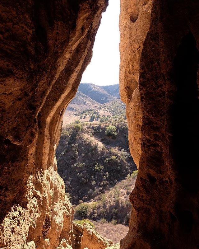 RNSM INSPIRATION | Victory Trails. Los Angeles, California. USA | GO FORTH ON TO THE NEVER ENDING PATH | 
Photo by: @brad_hobbs 
#ransomholdingco #ransom #onthepath #losangeles #adventure